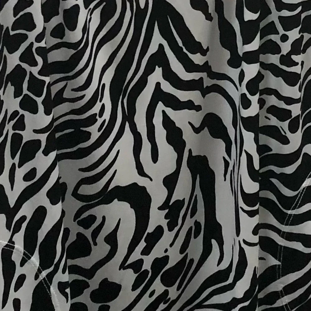 J. Valdi Blk/Wht Print Sundress - Picture 3 of 3
